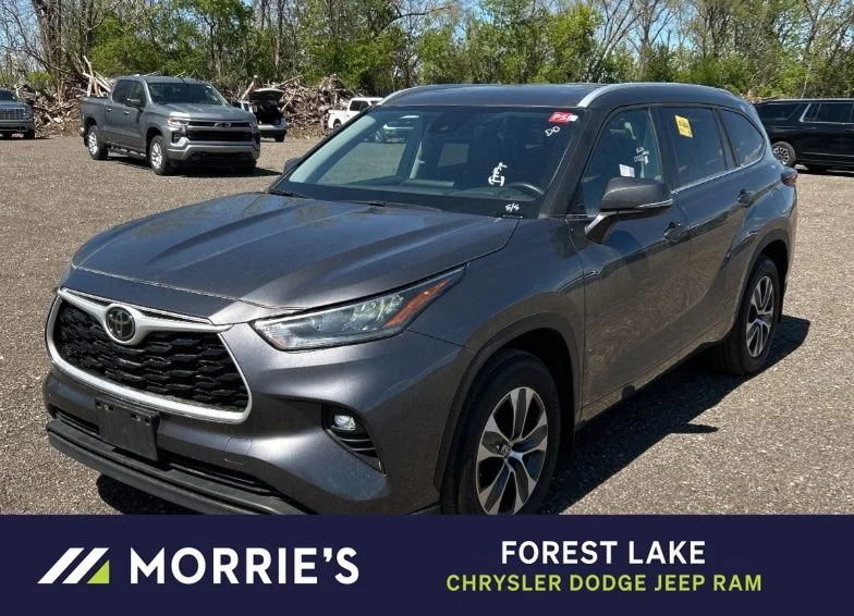 2024 Toyota Highlander XLE AWD's photo