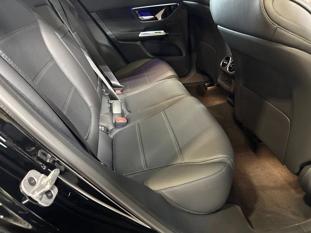 New 2026 Black Mercedes-Benz GLC 300 image 21