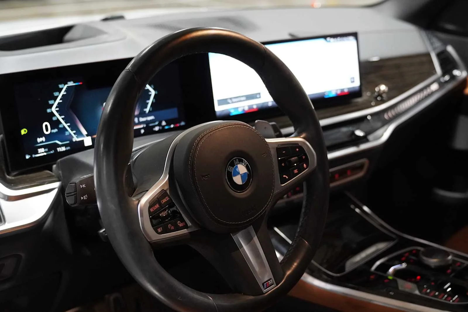 Certified Used 2024 Mineral White Metallic BMW xDrive40i image 10