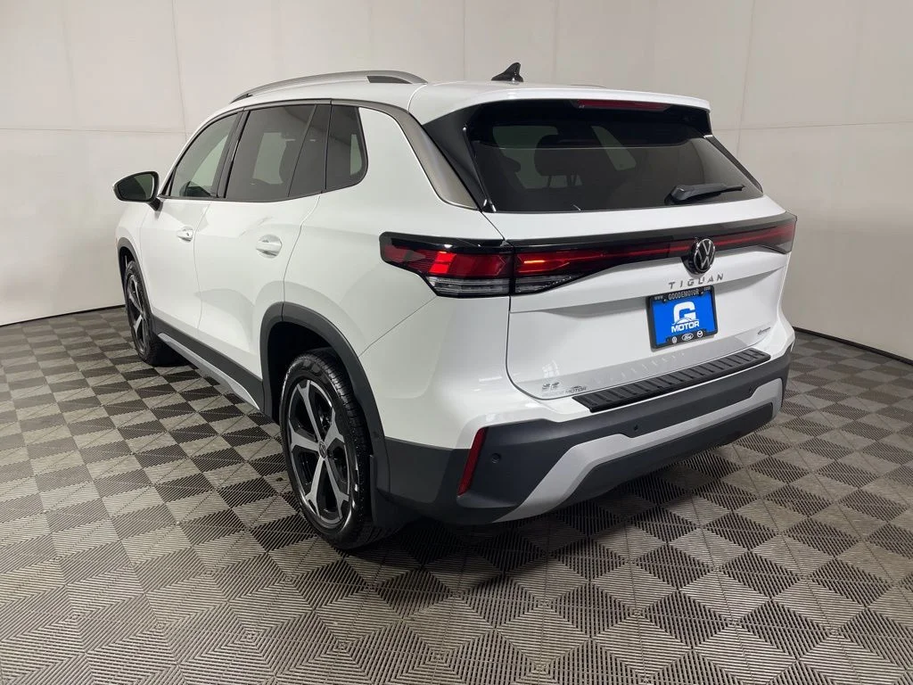 New 2026 White/off-white Volkswagen 2.0T SE image 5