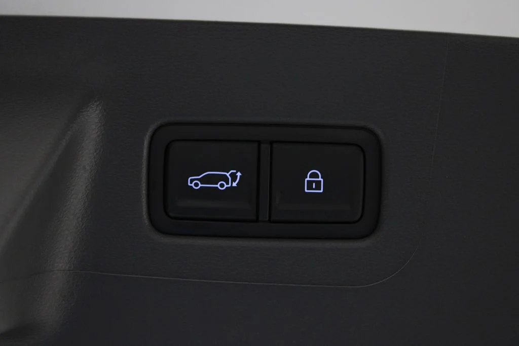 Used 2026 White Hyundai SE image 20