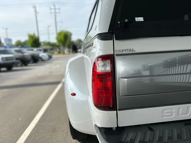 Used 2015 White Ford Platinum image 25