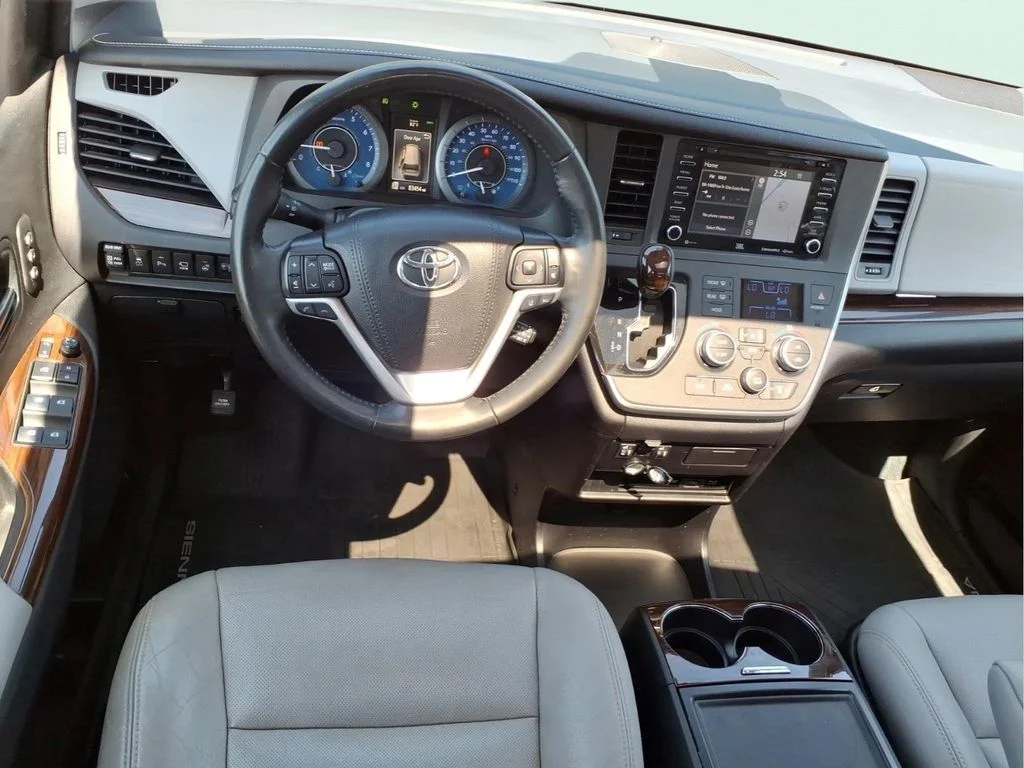Used 2020 Silver Toyota Limited Premium image 14