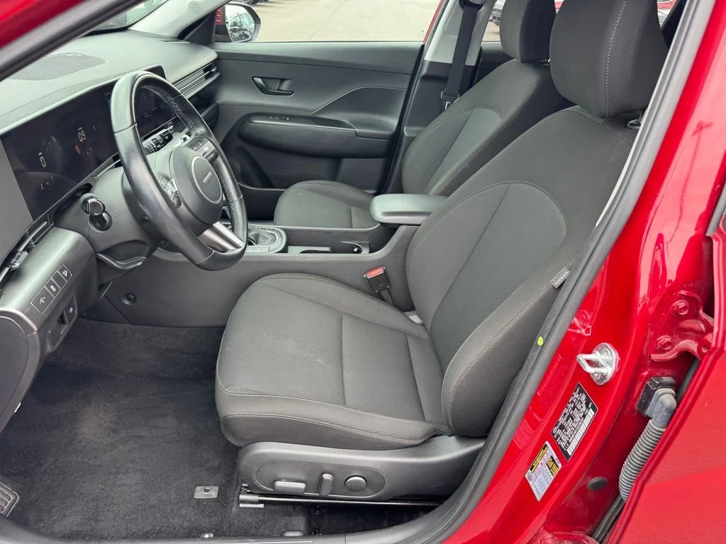 Used 2025 Red Hyundai SEL image 7