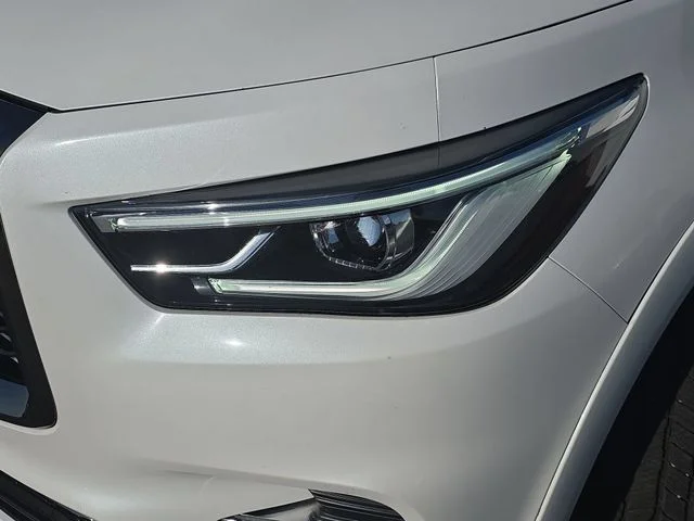 Used 2021 White INFINITI Premium Select image 34