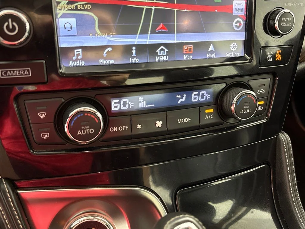 Used 2016 Gray Nissan Platinum image 37