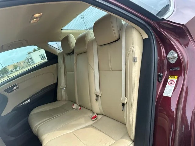 Used 2013  Toyota Limited image 23