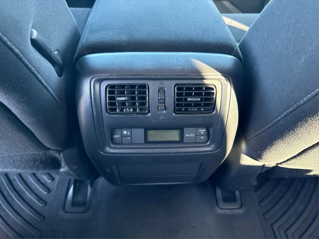 Used 2015 Black Nissan SV image 33