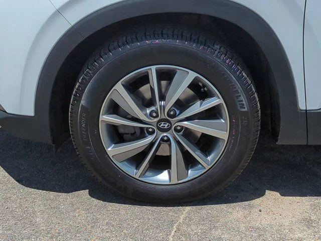 Used 2019 Gray Hyundai SEL Plus image 11
