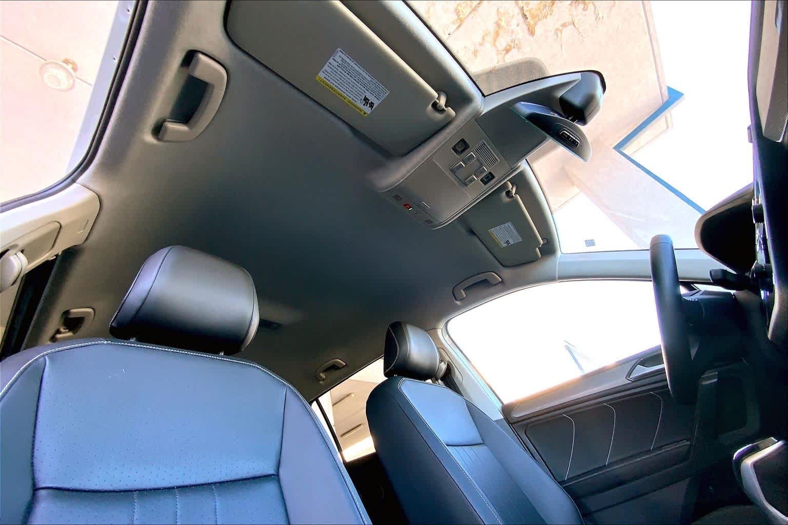 2022 Volkswagen Tiguan SE - Photo 14