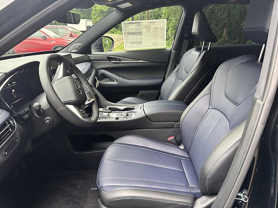 New 2027 Mineral Black INFINITI SPORT image 11