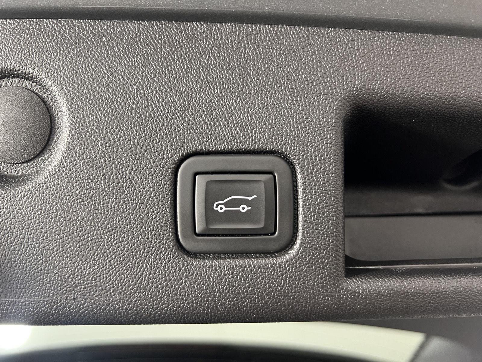 Used 2024 Sterling Gray Metallic Chevrolet LT image 22