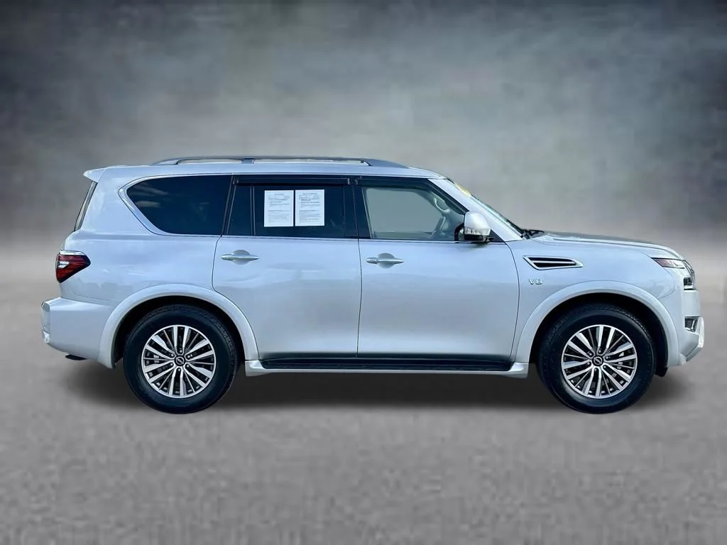 Used 2022 Brilliant Silver Metallic Nissan SV image 4