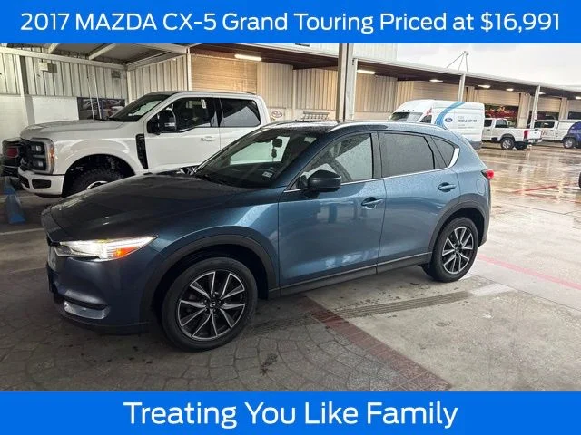 2017 Mazda CX-5 Grand Touring auto's photo