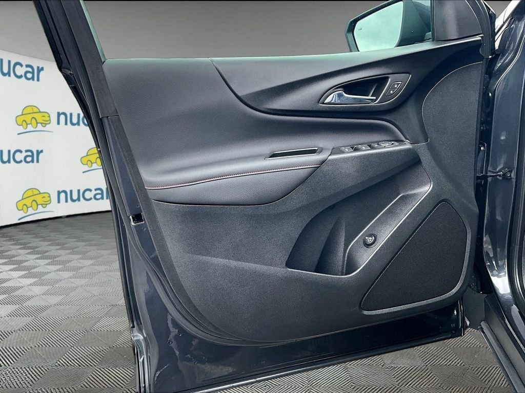 Used 2022 Gray Chevrolet RS image 9