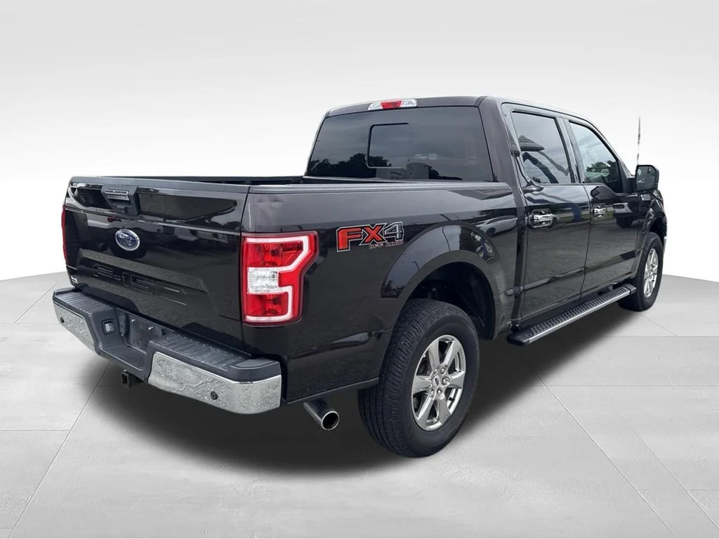 Used 2018 Red Ford XLT image 5