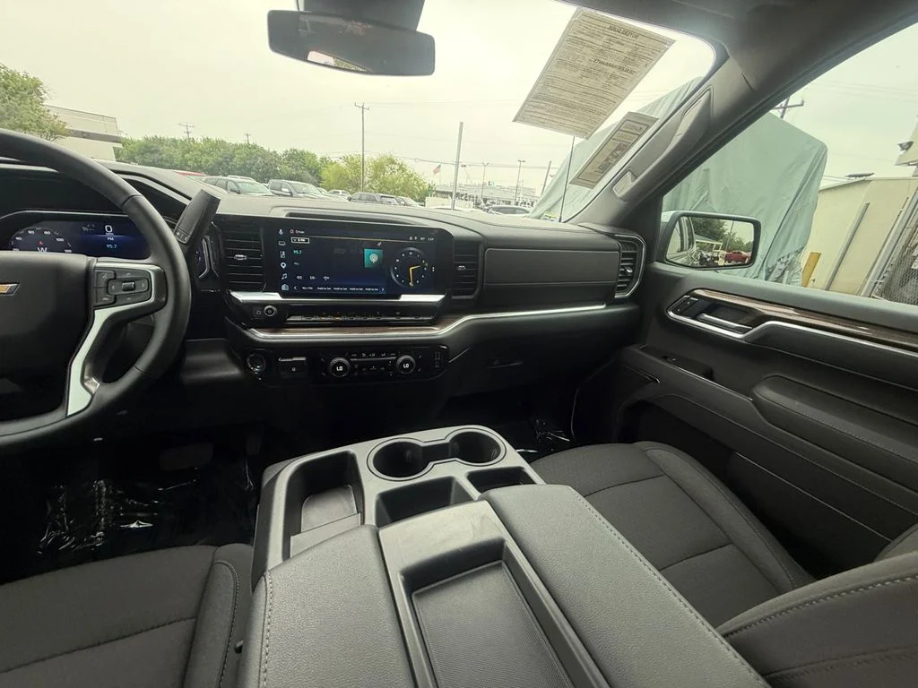 2026 Chevrolet Silverado 1500 LT - Photo 15