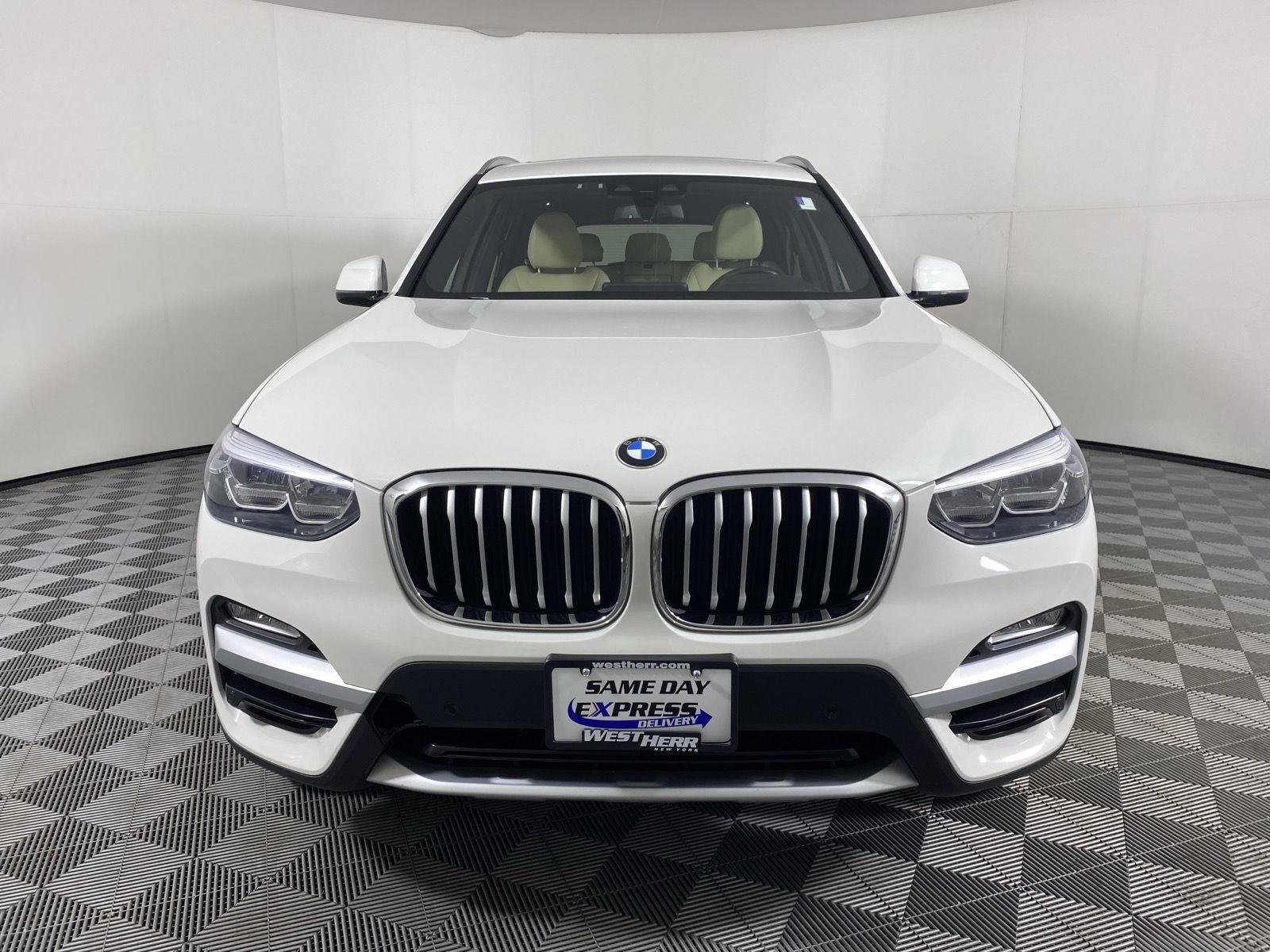 Used 2018 Alpine White BMW xDrive30i image 7
