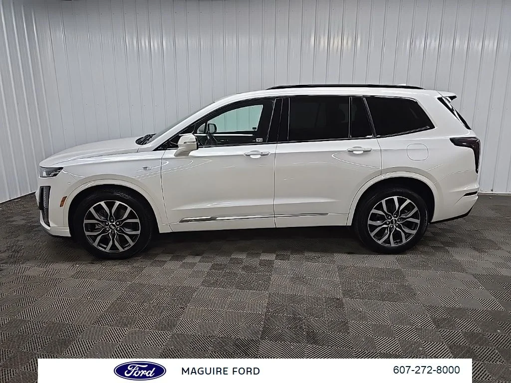 Used 2021 White Cadillac Sport image 6