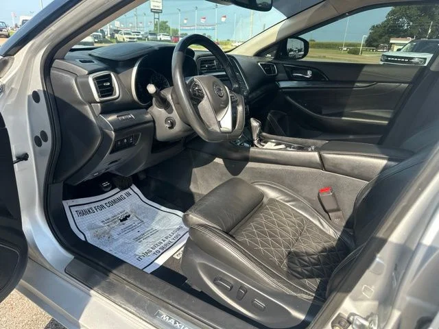 Used 2020 Silver Nissan Platinum image 12