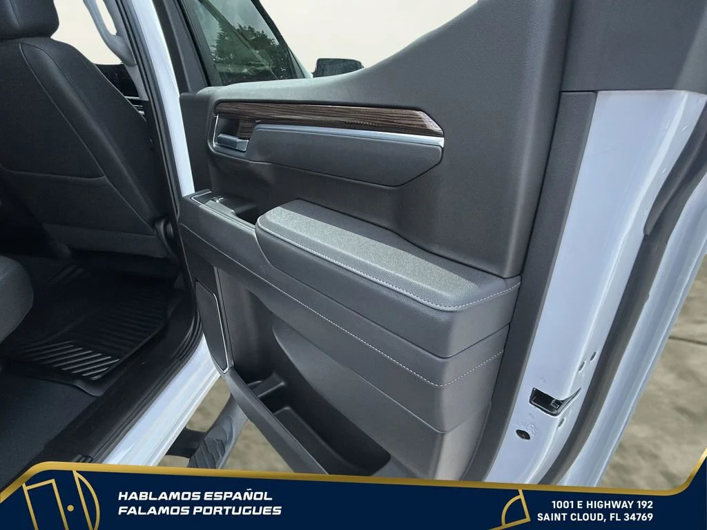Used 2026 Summit White Chevrolet RST image 25