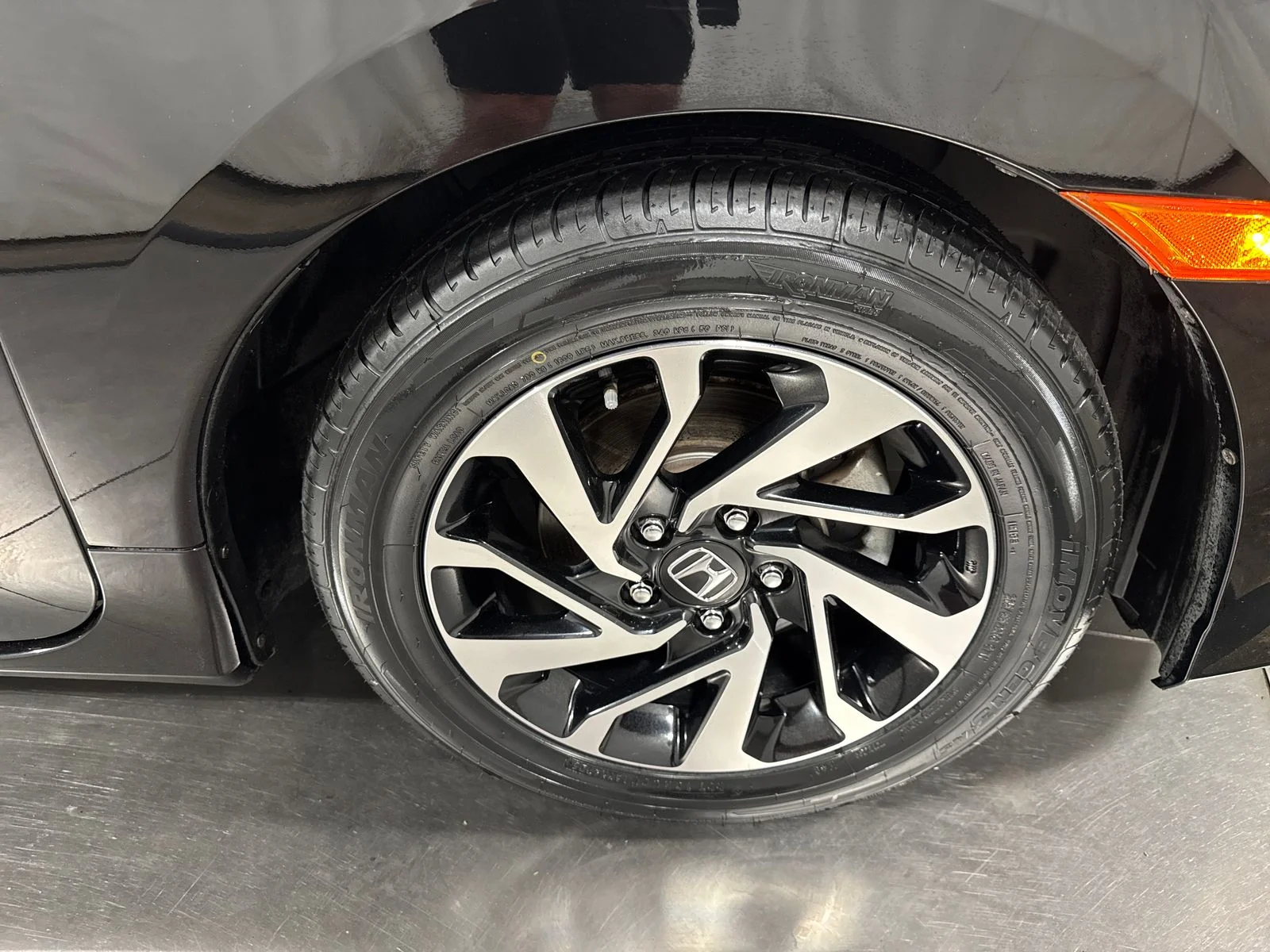 Used 2018  Honda LX-P image 14