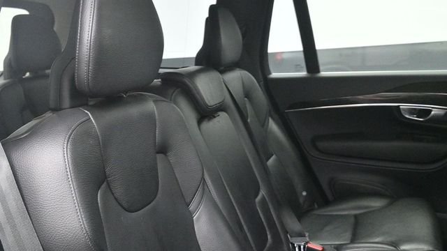 Used 2018 Silver Volvo T6 Momentum image 14