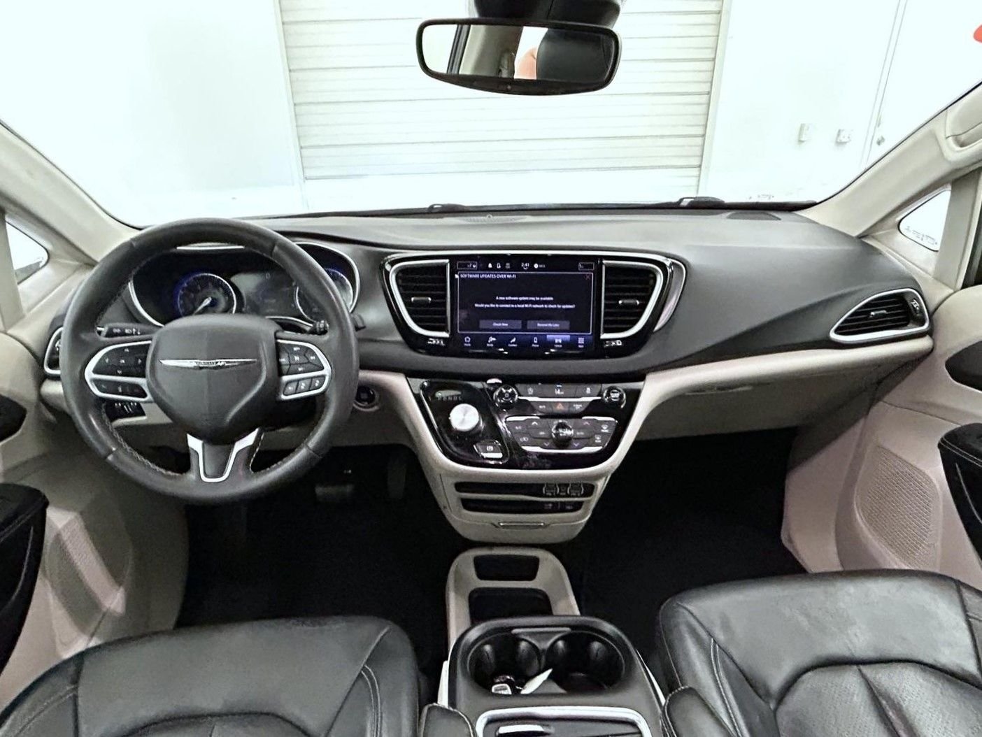 Certified Used 2022 White Chrysler Touring L image 13
