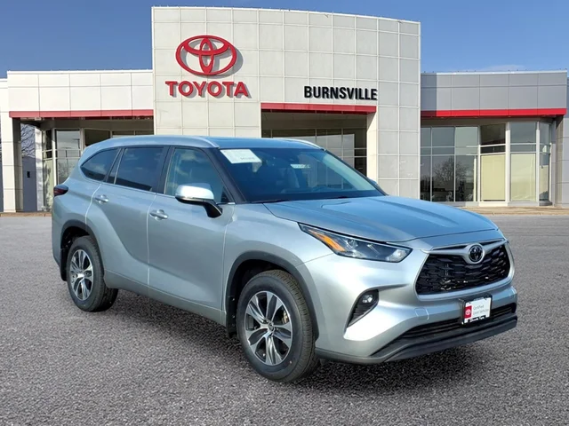 2024 Toyota Highlander XLE