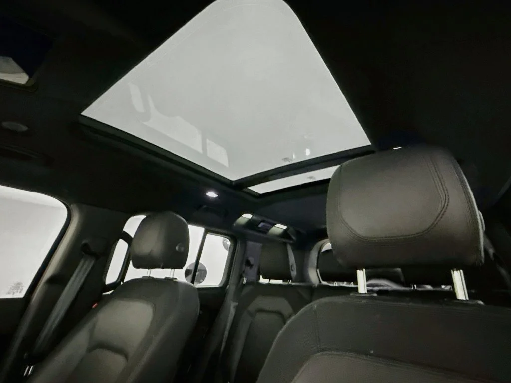 Certified Used 2024 Black Land Rover X-Dynamic SE image 20