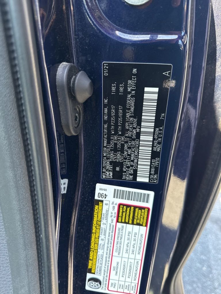 2021 Toyota Sienna XLE 8-Passenger Hybrid FWD's photo