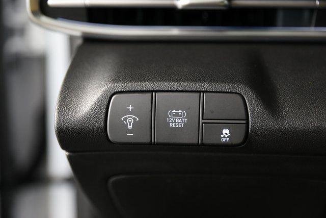 2025 Hyundai Elantra Limited - Photo 43