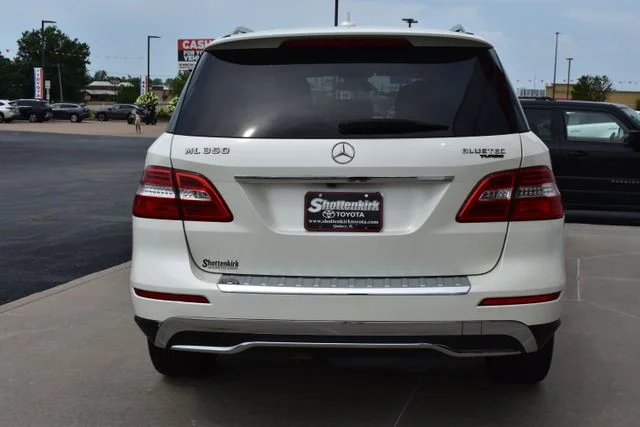 Used 2012 White Mercedes-Benz ML 350 image 6