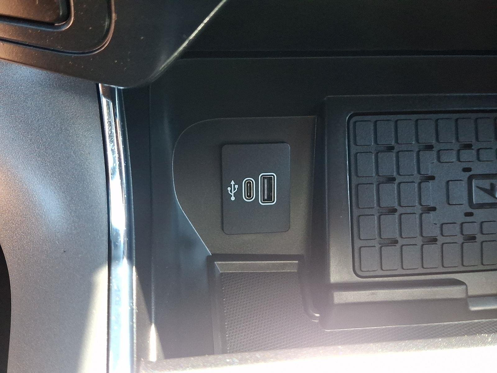 New 2026 Carbonized Gray Metallic Ford XLT image 16