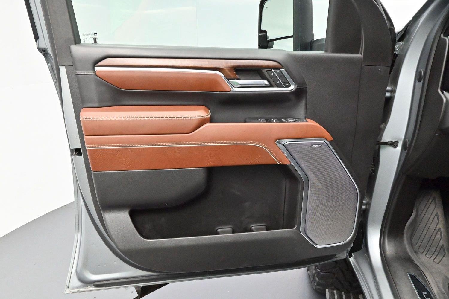 Used 2024 Sterling Metallic GMC Denali Ultimate image 9