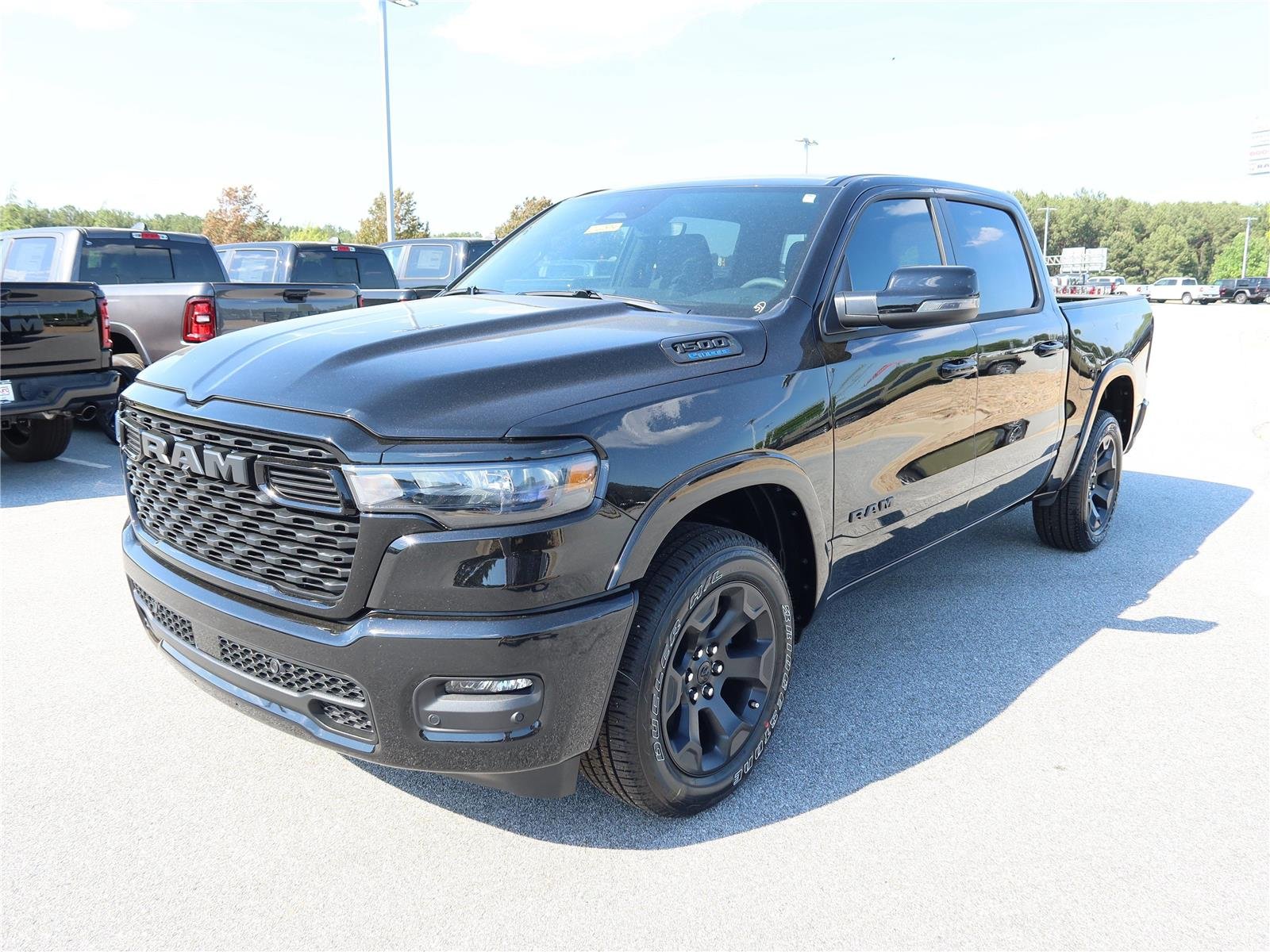 New 2026 Diamond Black Crystal Pearl-Coat Exterior Paint RAM Big Horn image 3