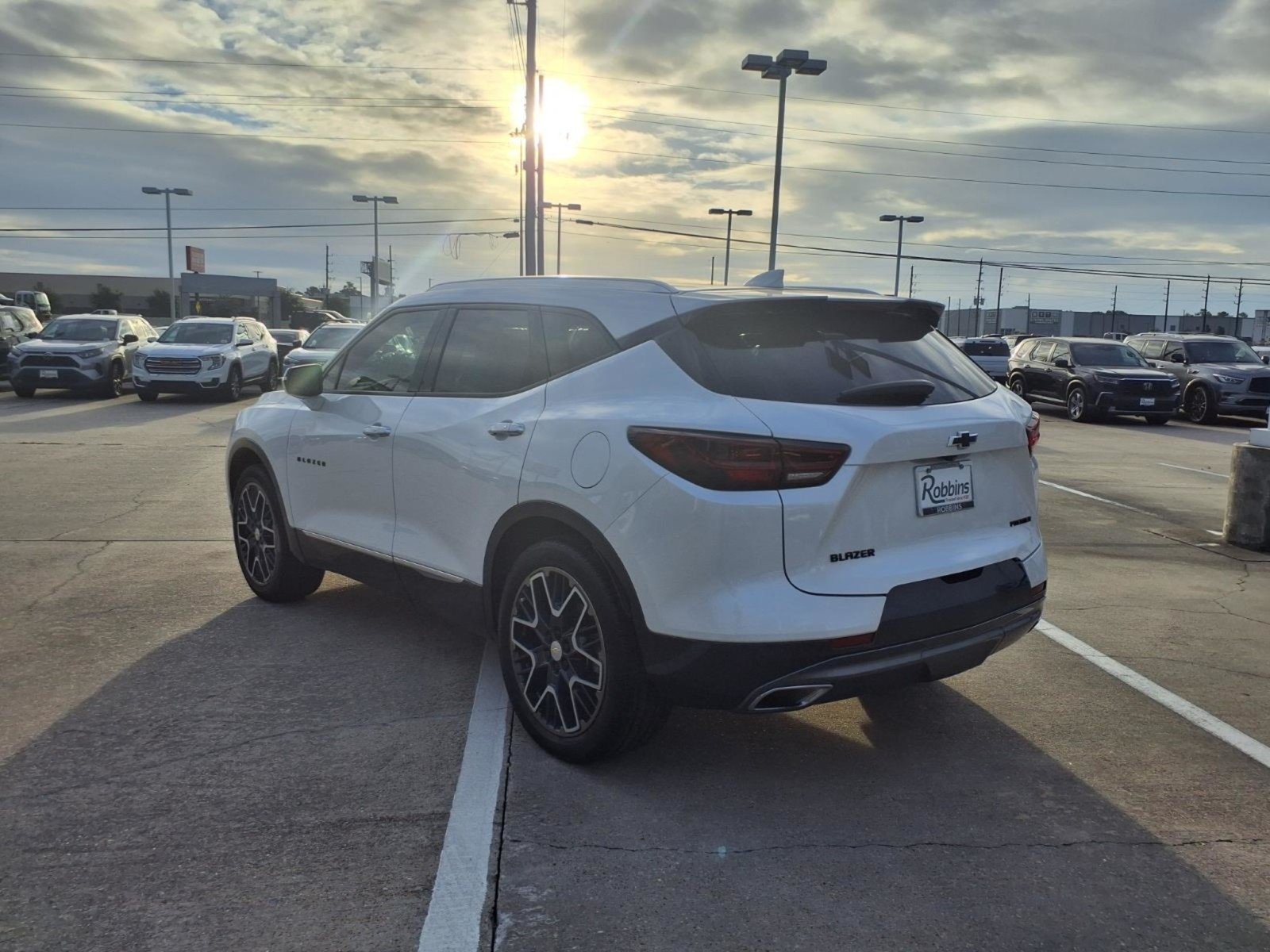 2023 Chevrolet Blazer photo 2 of 27