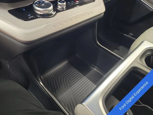 New 2026 Glacier Gray Metallic Tri-Coat Ford Active image 35