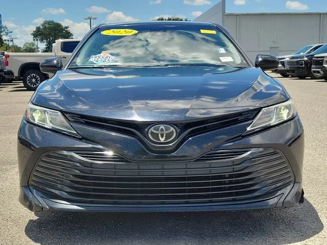 2020 Toyota Camry LE - Photo 7