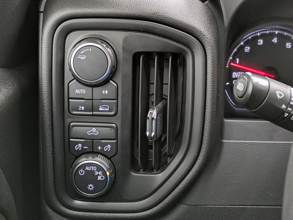 Used 2024 Black Chevrolet Custom image 7