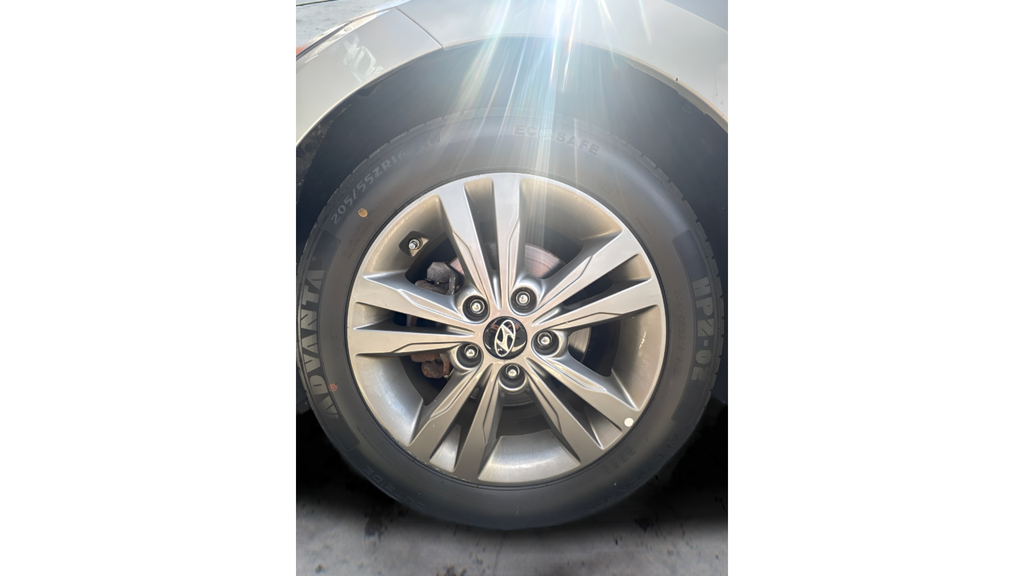 Used 2017 Mineral Beige Hyundai Value Edition image 20