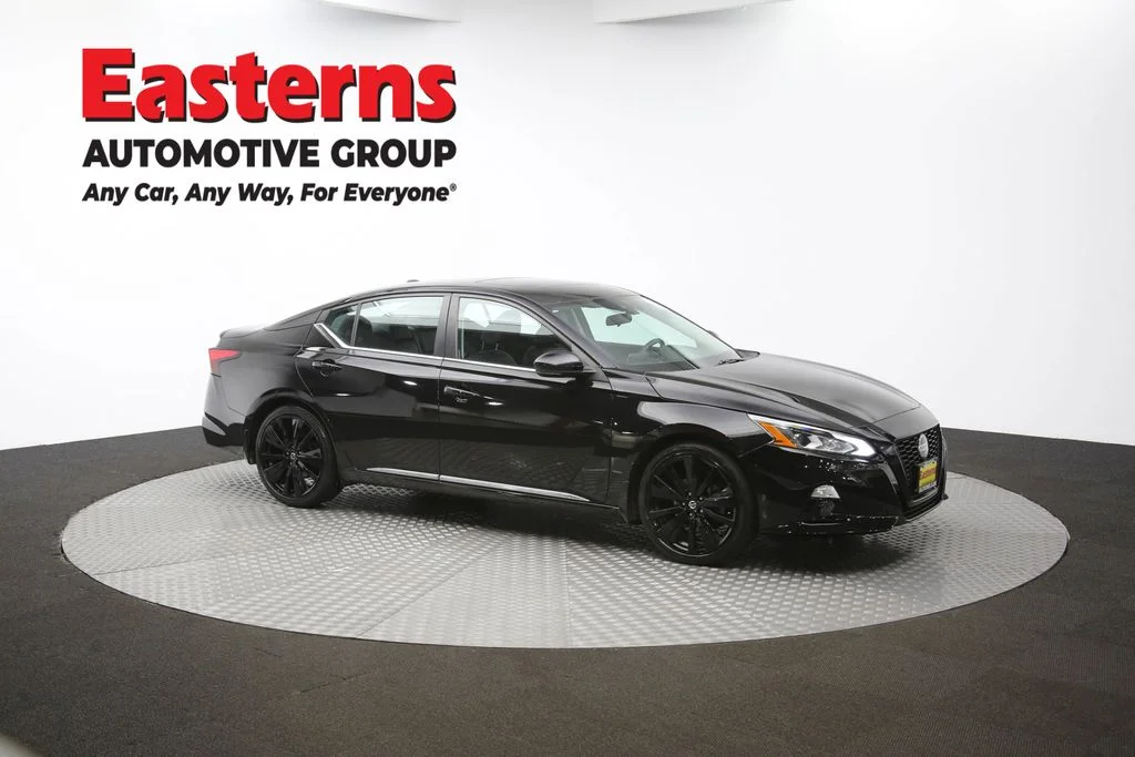 Used 2022 Black Nissan 2.5 SR image 45