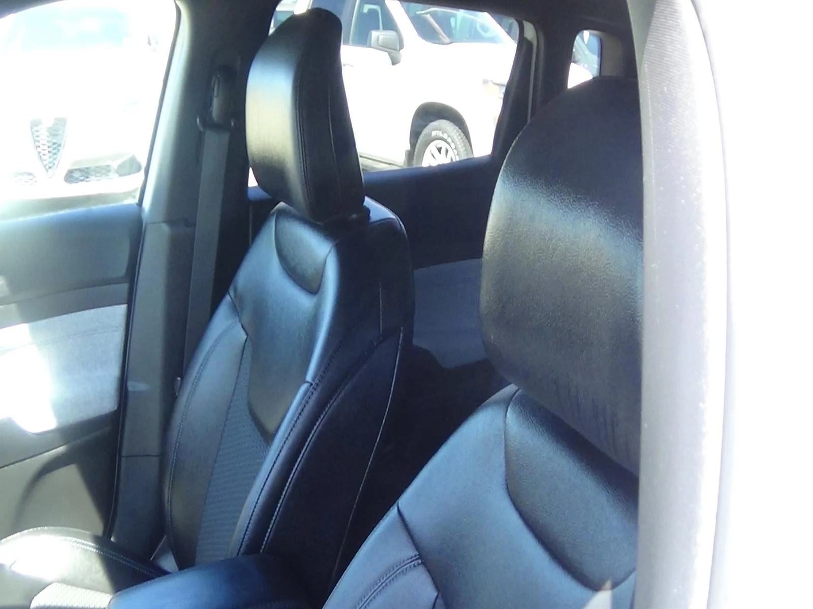 Certified Used 2025 Bright White Clear Coat (pw7) Jeep Latitude image 18