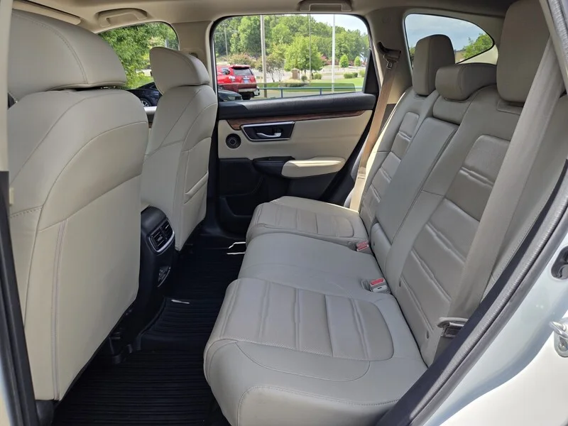Used 2022 Platinum White Pearl Honda TOURING image 12