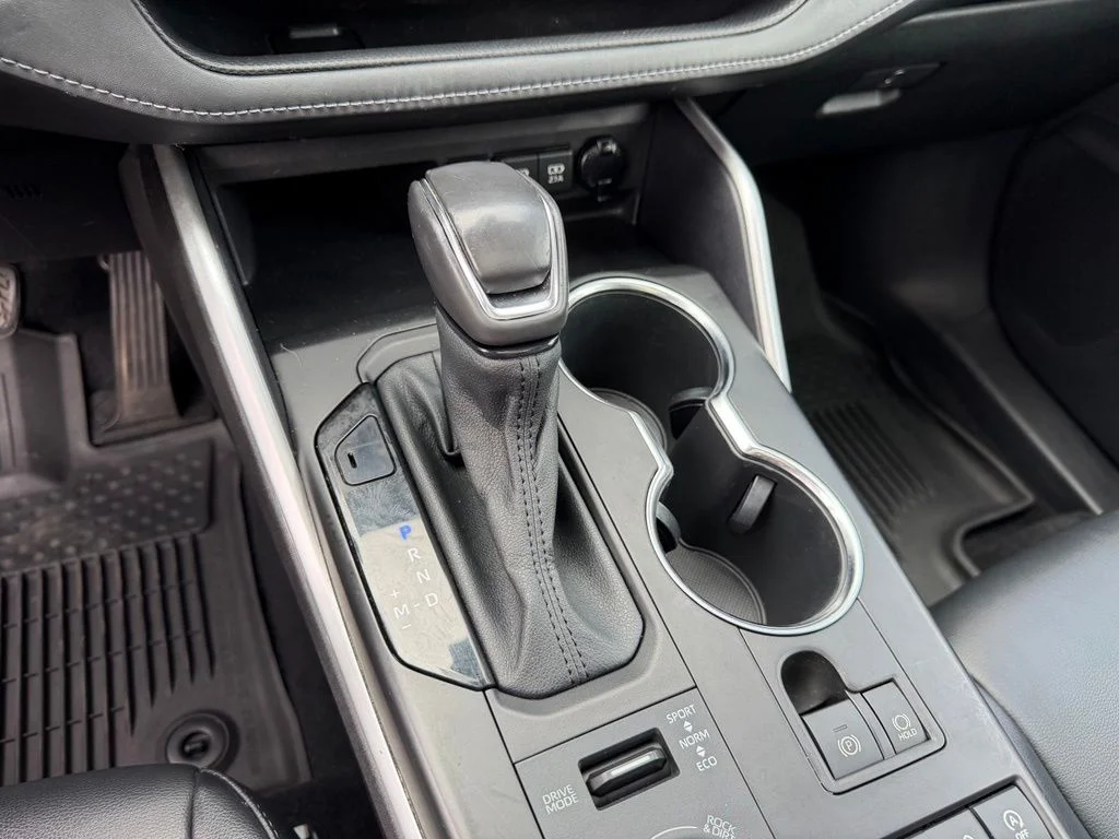 Used 2021 Midnight Black Metallic Toyota XSE image 25