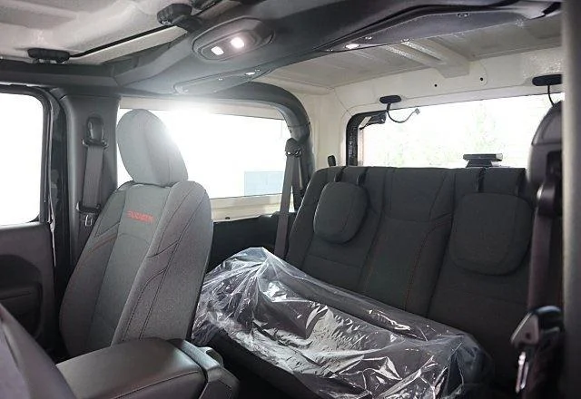 2025 Jeep Wrangler 2-Door Rubicon - Photo 8