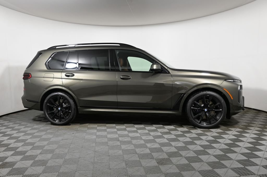 New 2027 Green Metallic BMW xDrive40i image 8