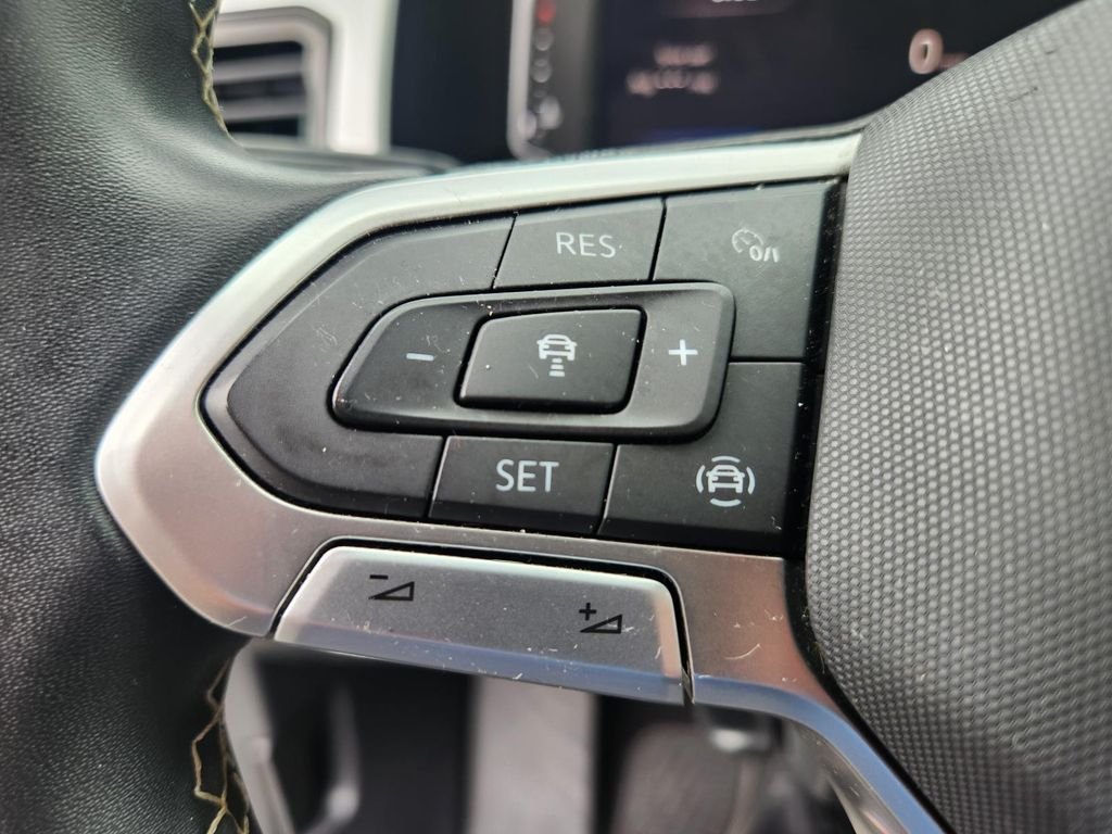 2023 Volkswagen Atlas SE w/Tech - Photo 19