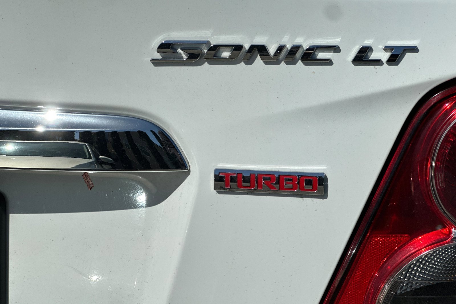 Used 2015 Summit White Chevrolet LT image 7