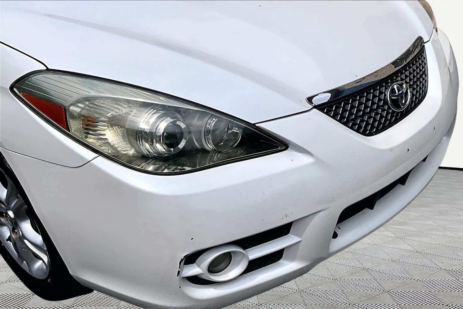 Used 2007 Blizzard Pearl Toyota SE image 28